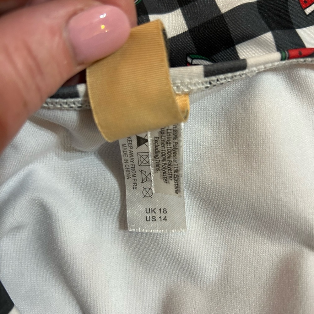 Collectif size 14 swimsuit - Picture 4 of 8